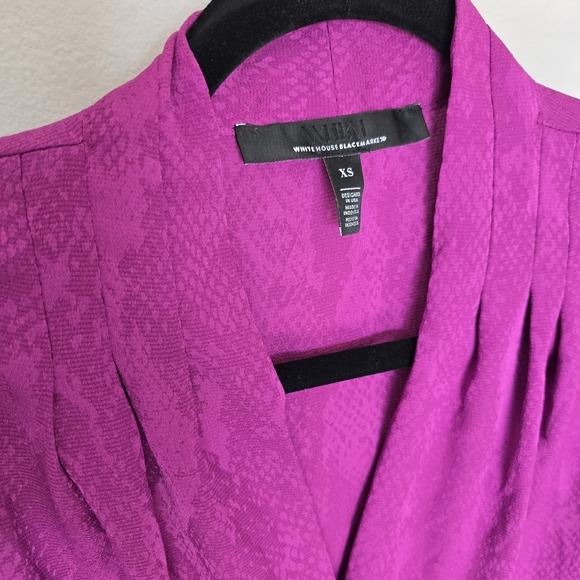 White House Black Market Fuchsia Sleeveless Blouse - Picture 5 of 7